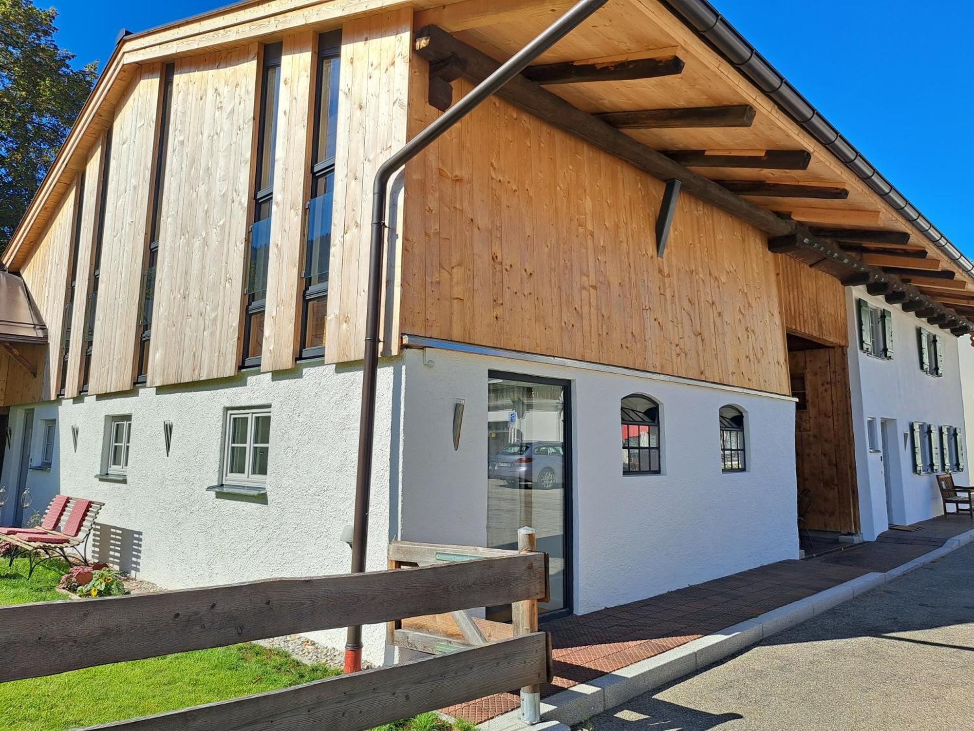 Neu! Ferienwohnungen Im Lueftlmalereck, Hennalahaus Oberammergau Kültér fotó
