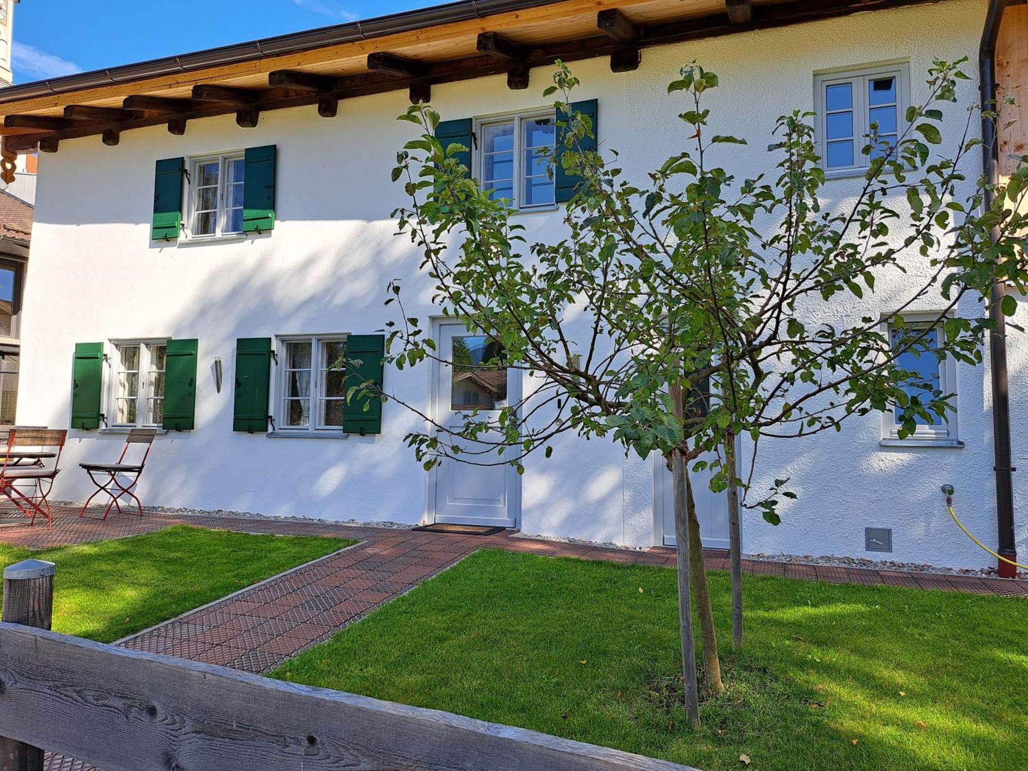 Neu! Ferienwohnungen Im Lueftlmalereck, Hennalahaus Oberammergau Kültér fotó