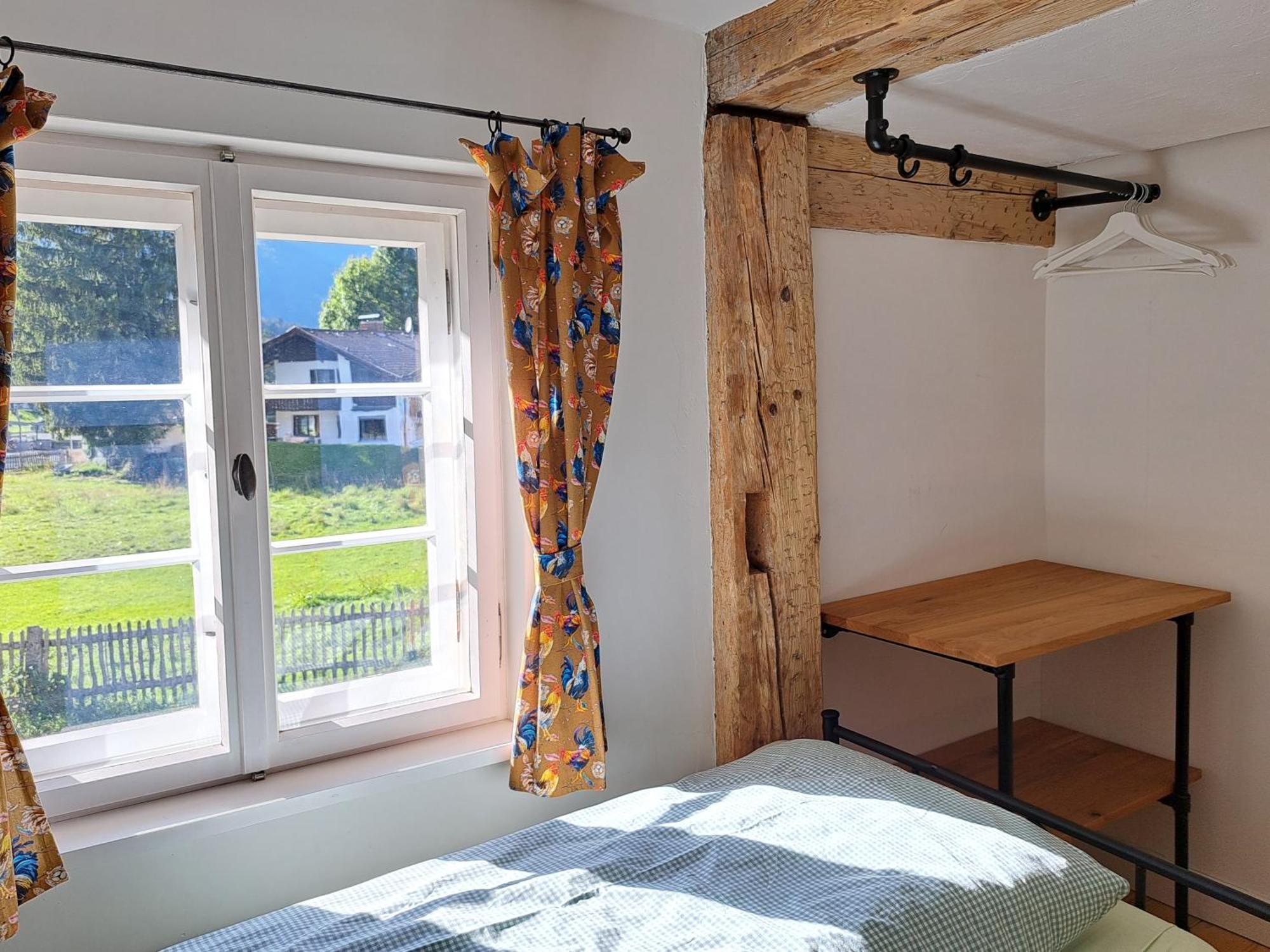 Neu! Ferienwohnungen Im Lueftlmalereck, Hennalahaus Oberammergau Kültér fotó