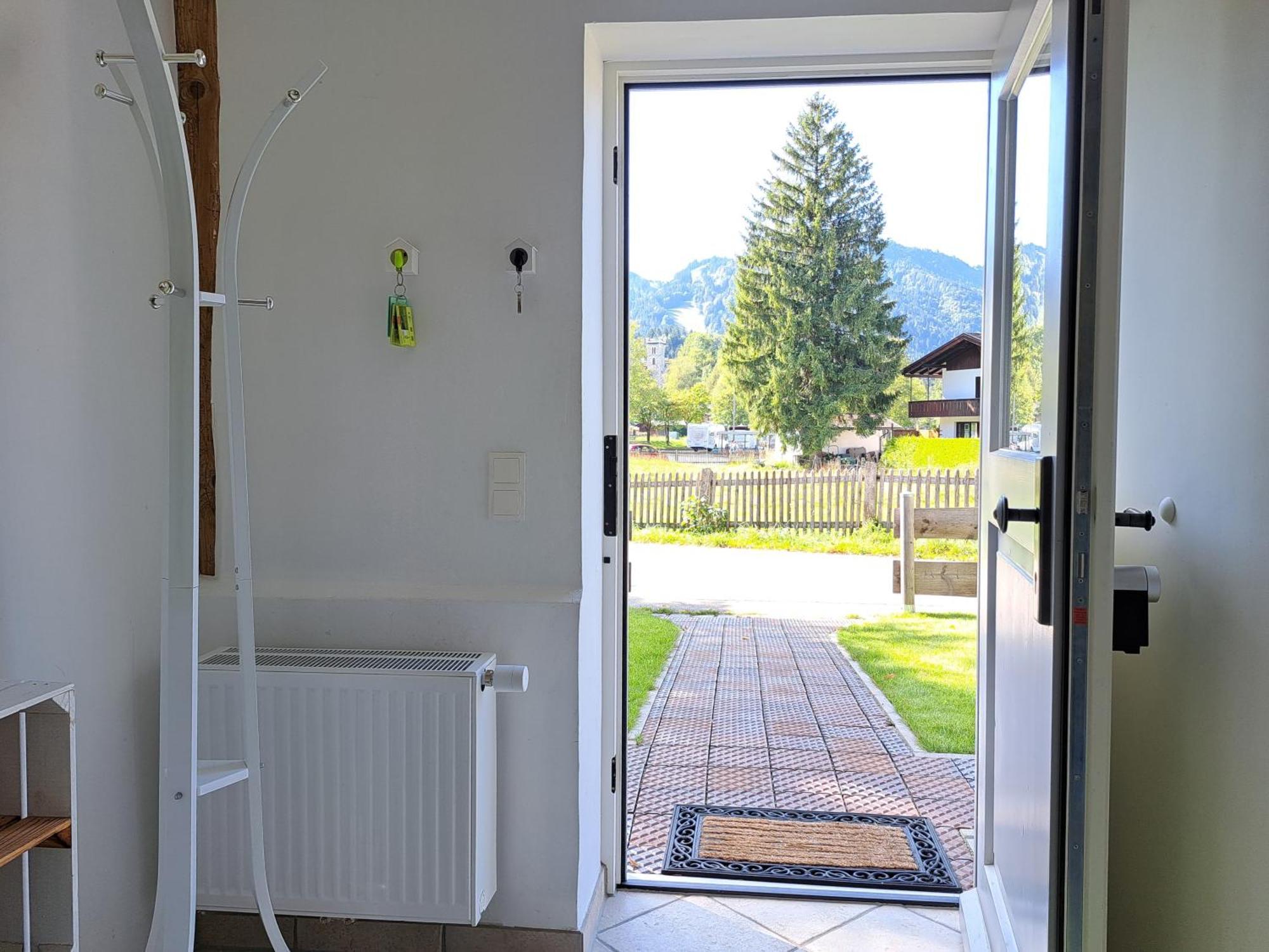 Neu! Ferienwohnungen Im Lueftlmalereck, Hennalahaus Oberammergau Kültér fotó